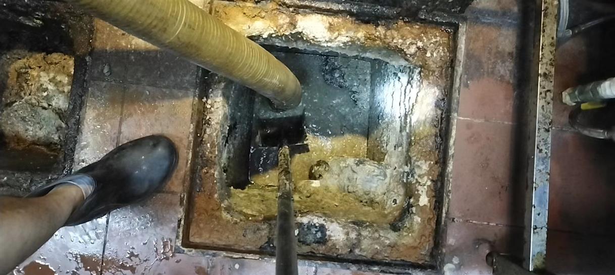 红山污水池清理一般都有毒气，怎么预防中毒呢？