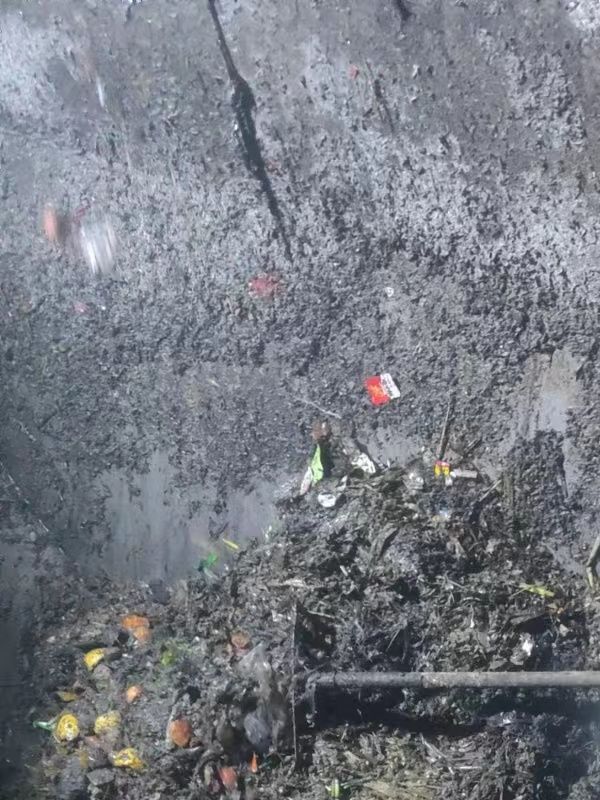 红山污水池清理