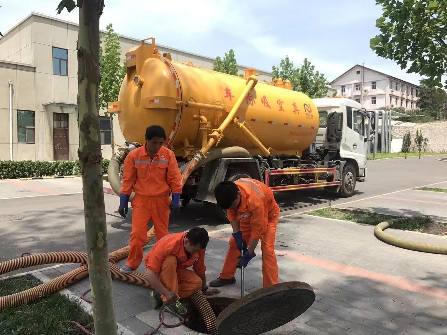 红山化粪池清理与5-8吨吸粪车施工效率分析